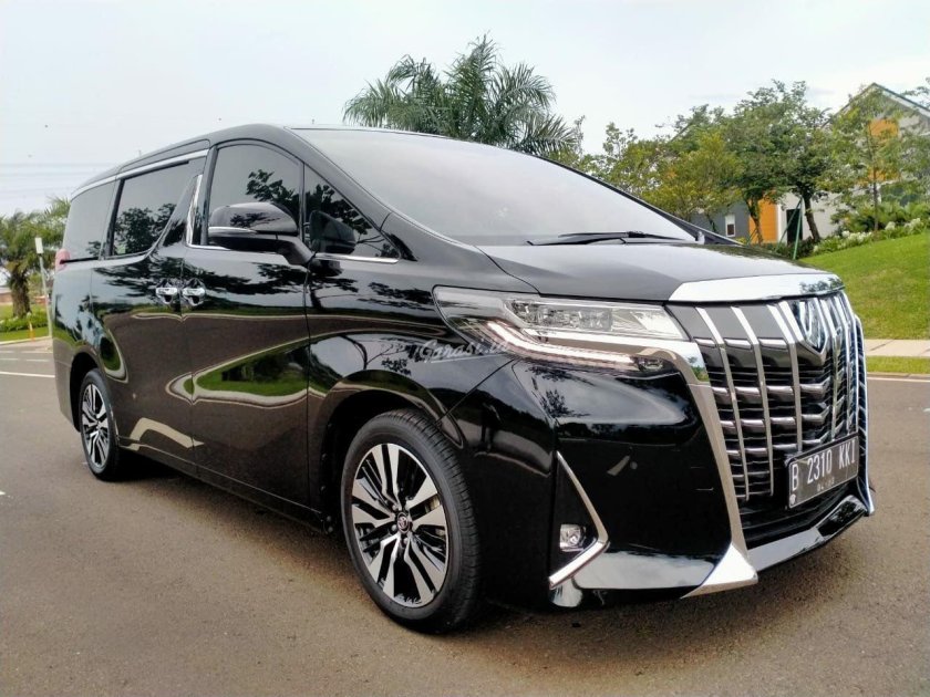 Тойота альфард 2018г