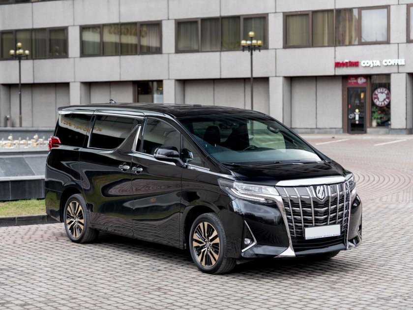 Toyota Alphard 2018 Рестайлинг