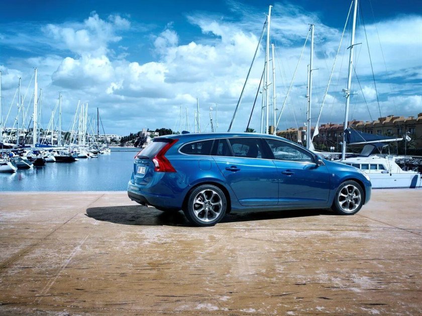Volvo v60 Ocean Race