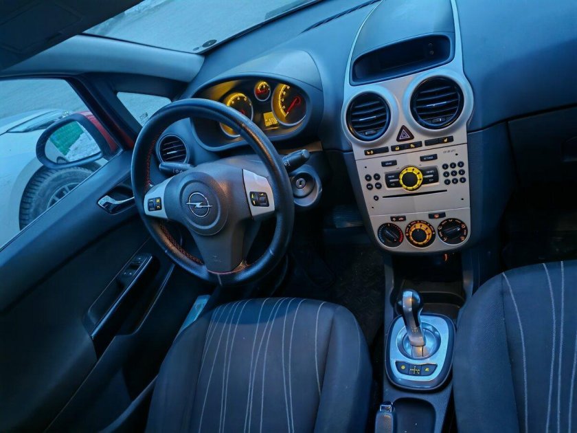 Опель корса 2007 1.2 механика