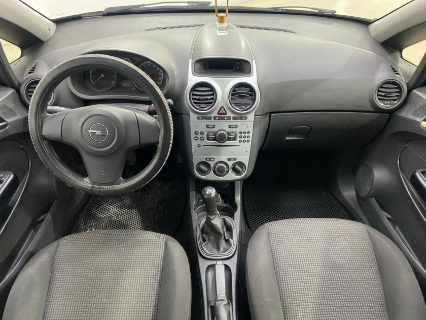 Opel corsa 2012