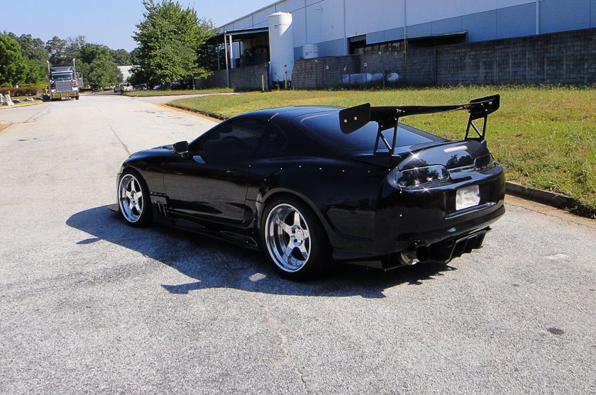 Тойота Супра черная