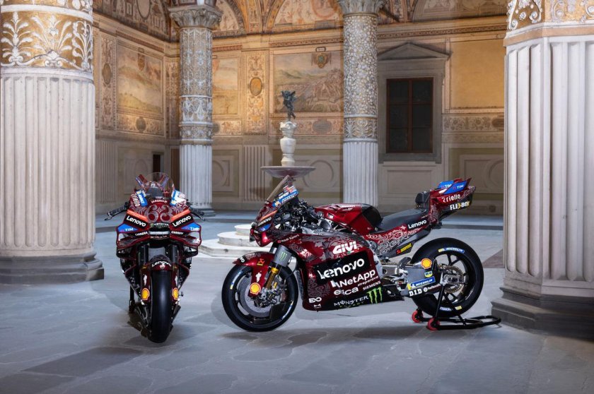 Ducati мотоцикл