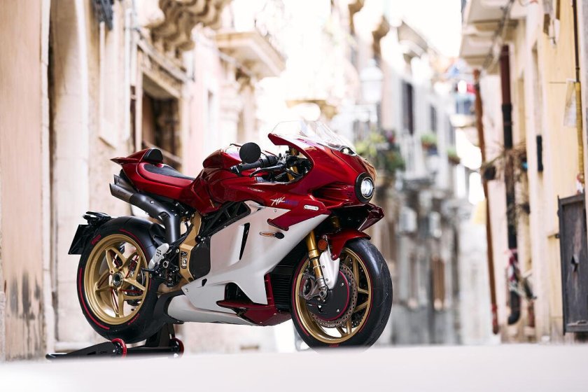 Mv agusta superveloce 1000