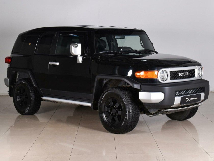 Тойота FJ Cruiser 2013