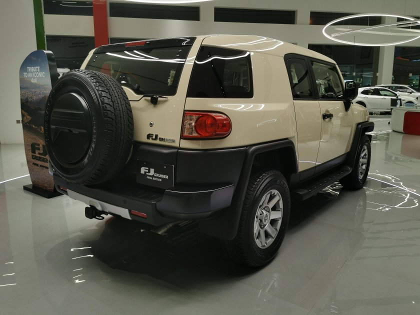 Синий Паджеро 3