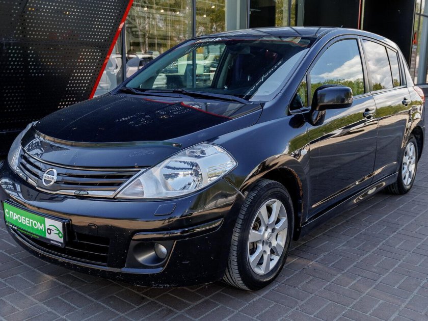 Ниссан тиида 2008 года