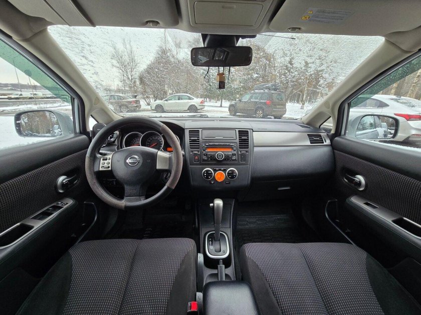 Tiida 2007 салон