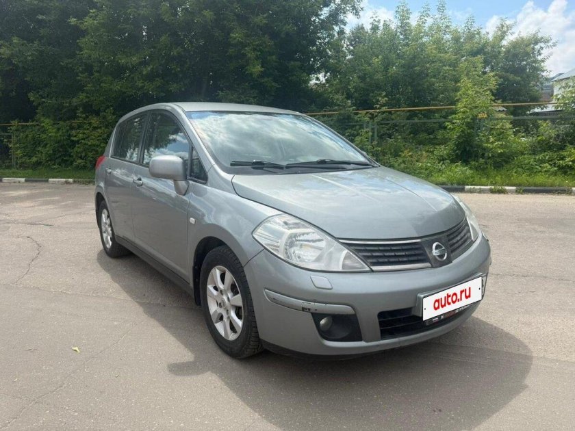 Ниссан тиида 2008 серая