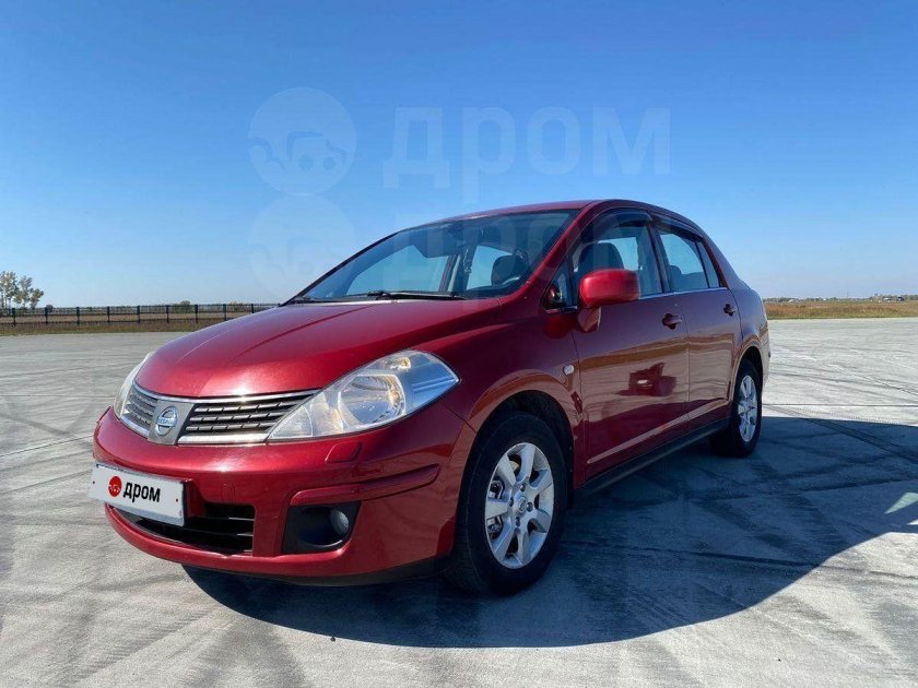 Ниссан тиида 2010