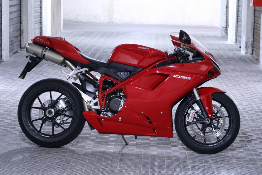 Ducati 1098 красный