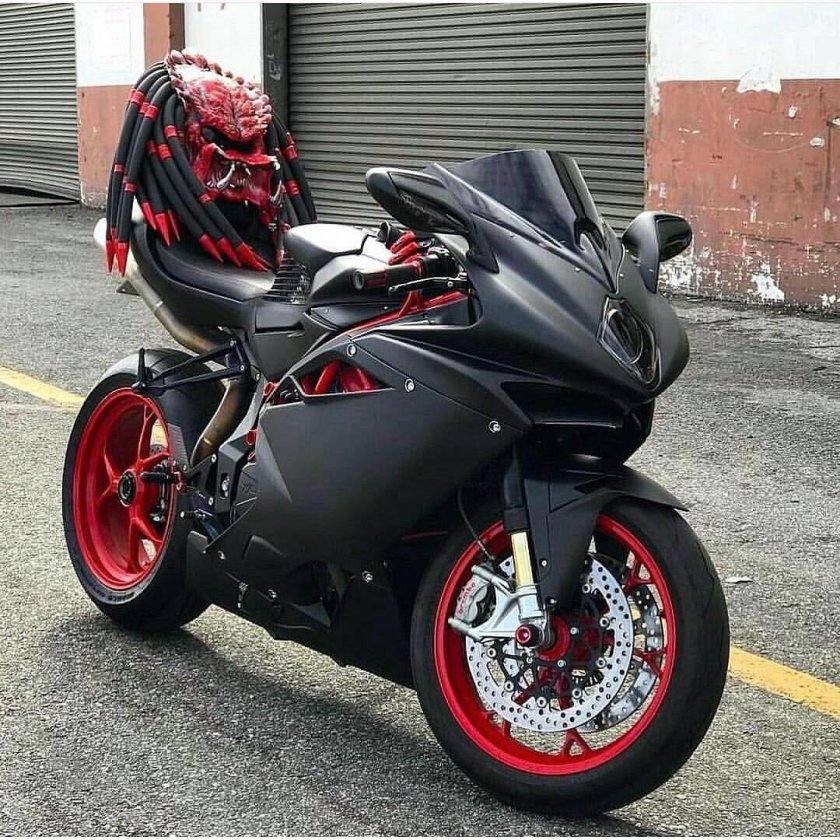 Спортивный мотоцикл MV Agusta