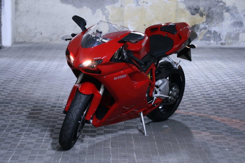 Ducati 1098 красный