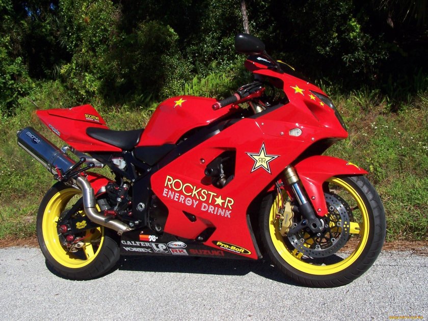 Спортбайк Сузуки красный