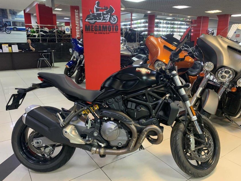 Ducati monster 1200 2021