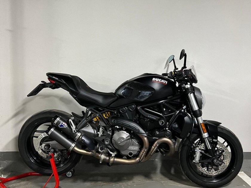 Ducati monster 1200