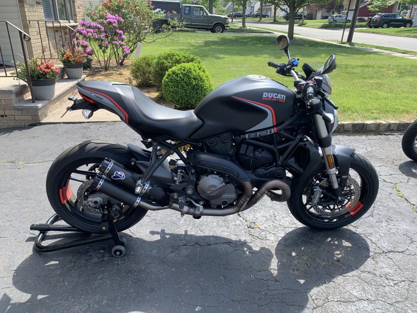 Ducati monster 1200 s