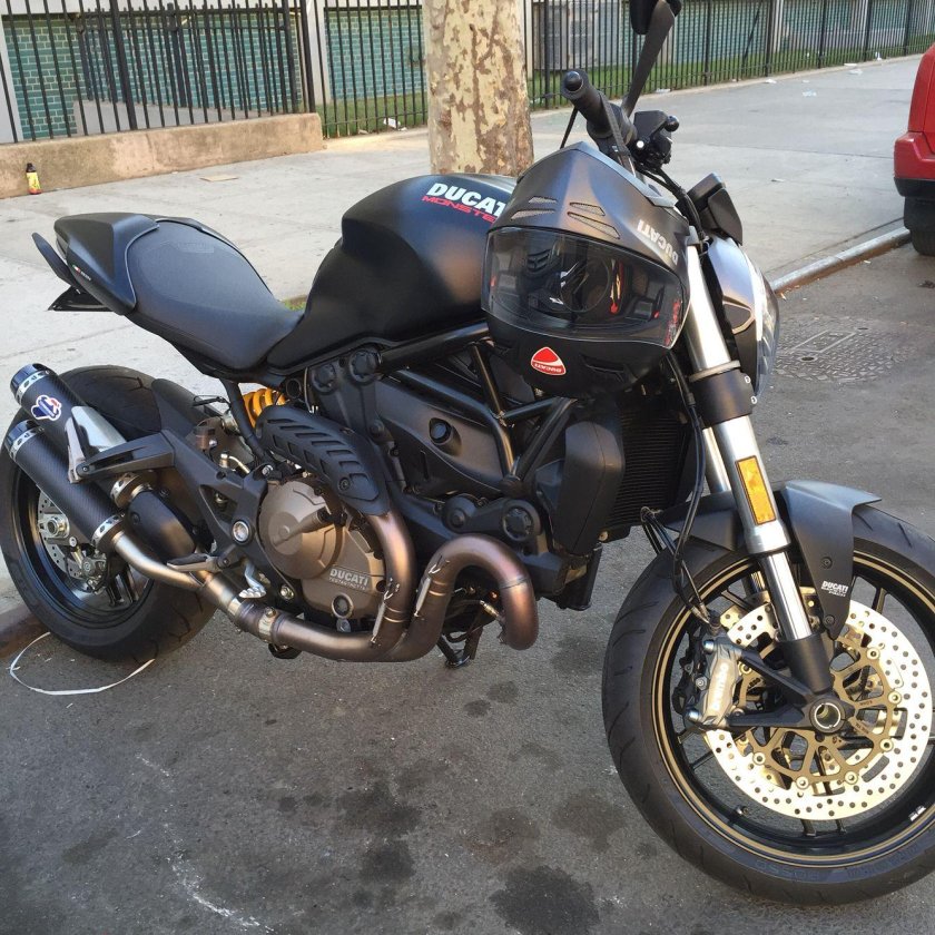 Ducati monster 1200