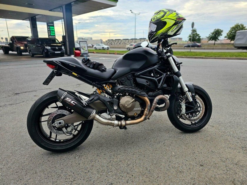 Ducati monster
