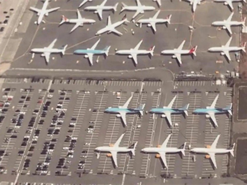 Боинг 737 на стоянке