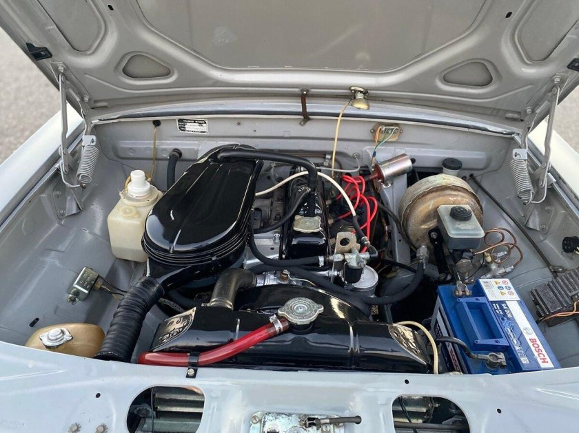 Волга газ 24 под капотом