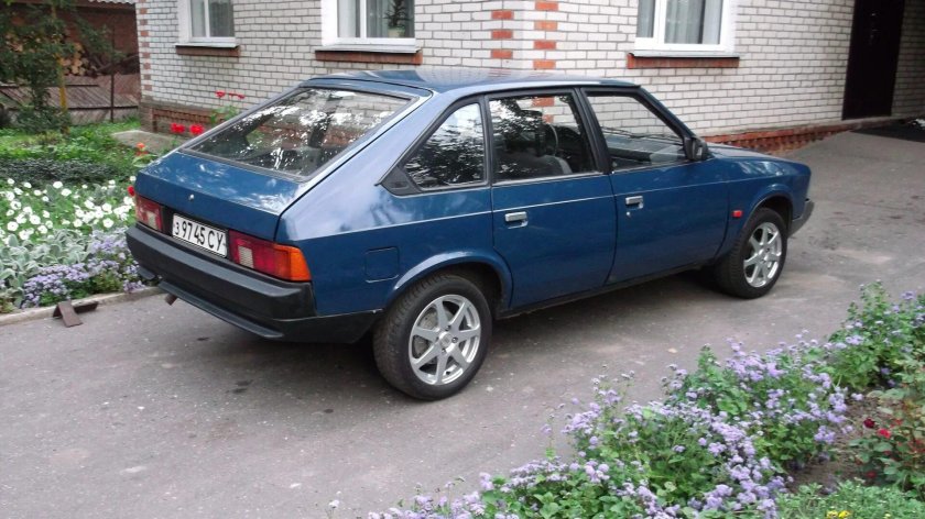 Москвич 2141 синий