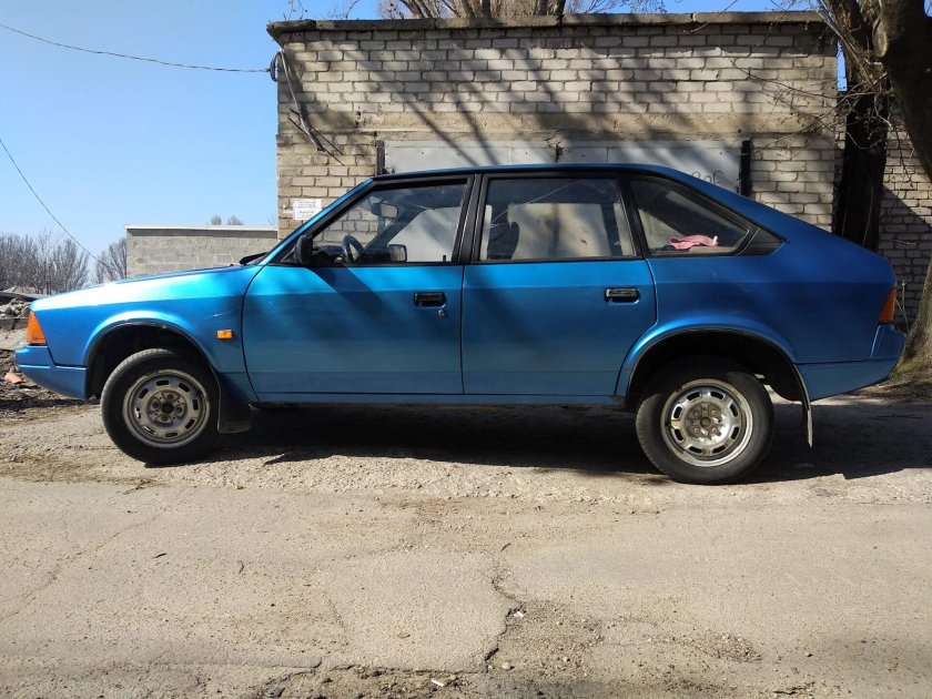 Москвич 2141 синий