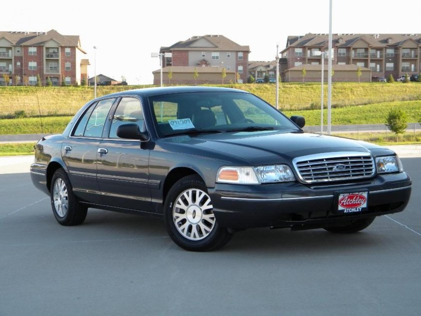 Форд Краун Виктория 2005