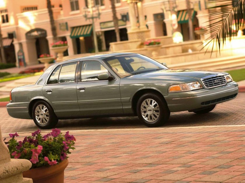 Форд Crown Victoria 1998