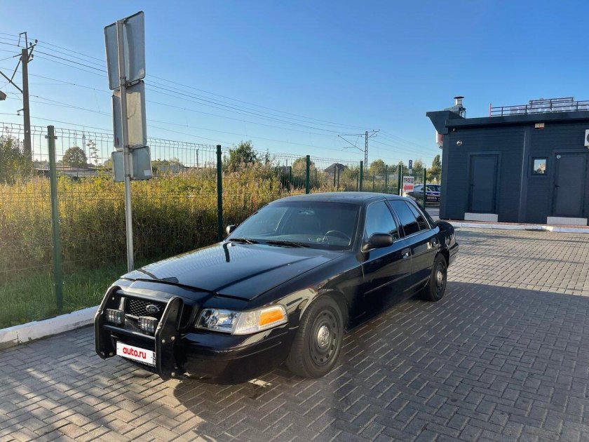 Ford crown victoria police interceptor