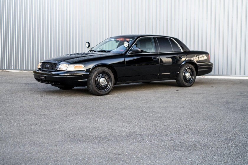 Ford Crown Victoria p71
