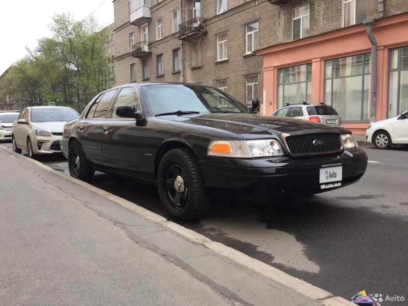 Форд Краун Виктория 2003