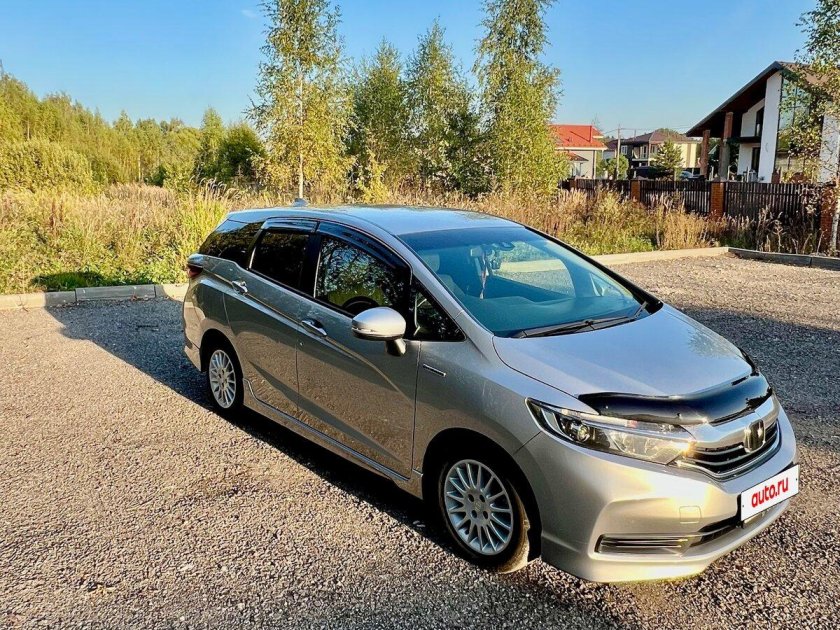 Honda shuttle hybrid 2016