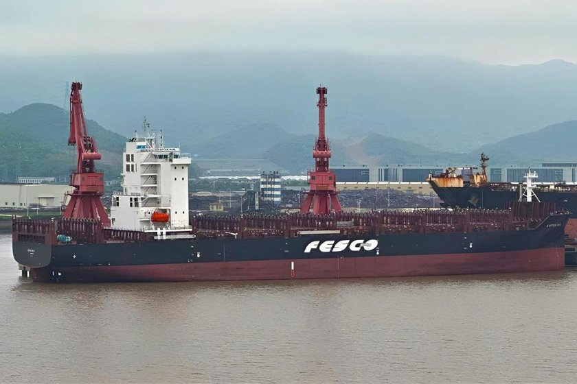 Контейнеровоз kapitan abonosimov fesco