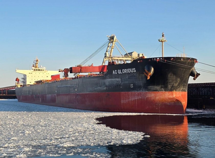 Корабль сухогруз