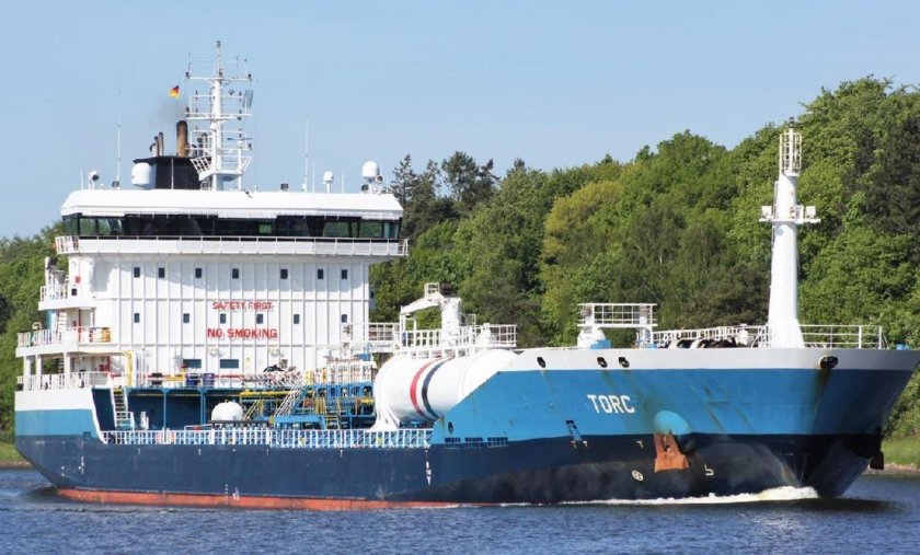 Танкер судно