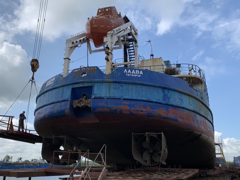 Теплоход Ладва