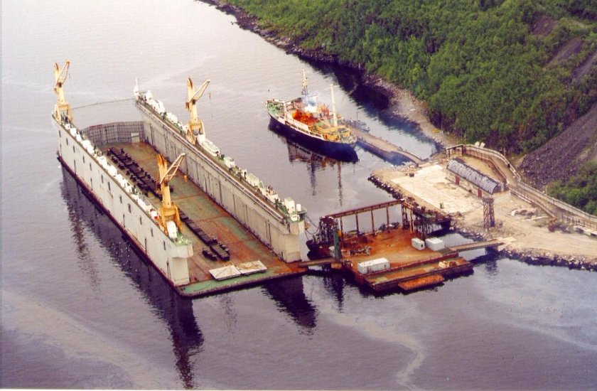 Понтонный плавучий док