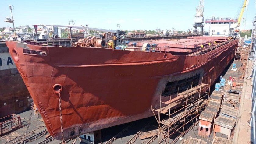 Теплоход проекта 1743 Омский