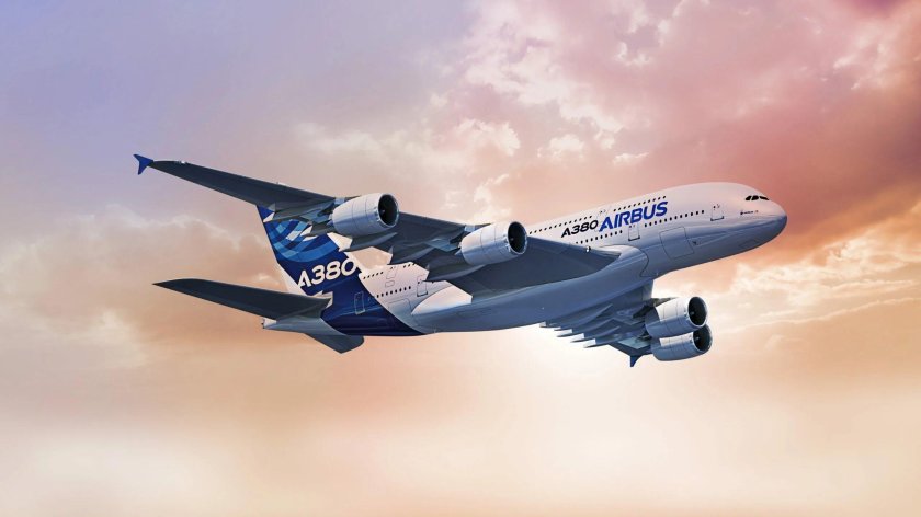Airbus a380 на белом фоне