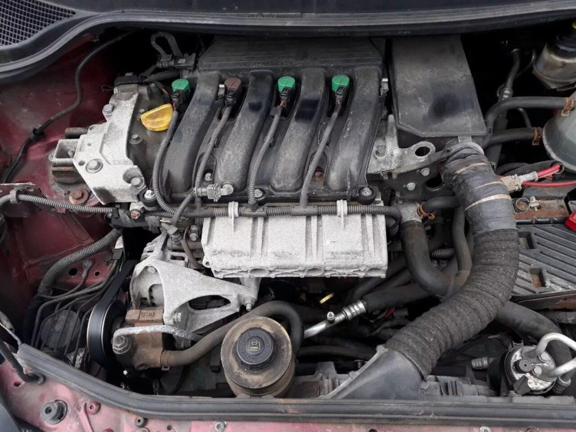 Рено Сценик 2 1.6 бензин