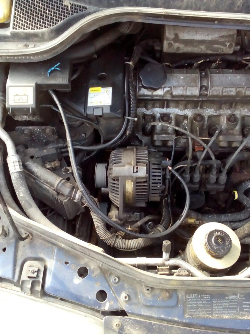 Рено Сценик 1 2.0 бензин