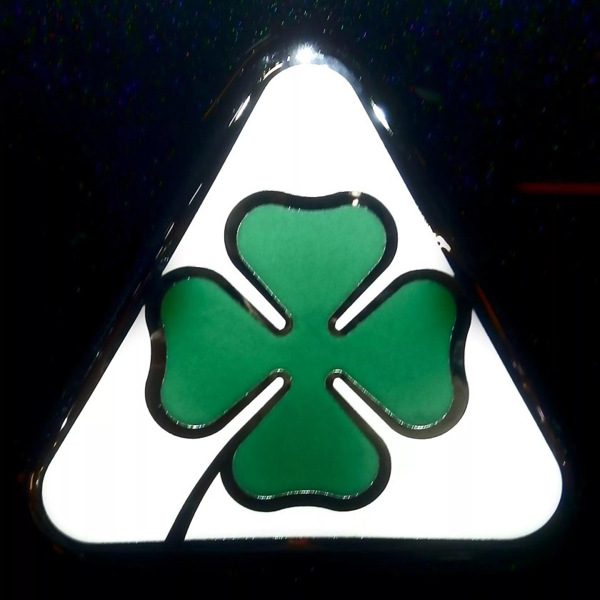 Четырехлистный Клевер Альфа Ромео