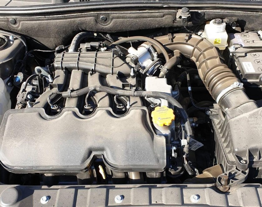 Лада Ларгус 16 клапанный двигатель