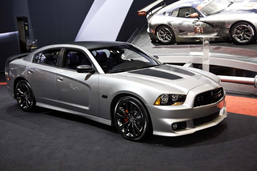 Dodge Charger srt8 2014