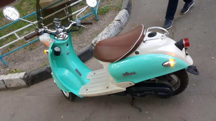 Ретро скутер Ямаха вино