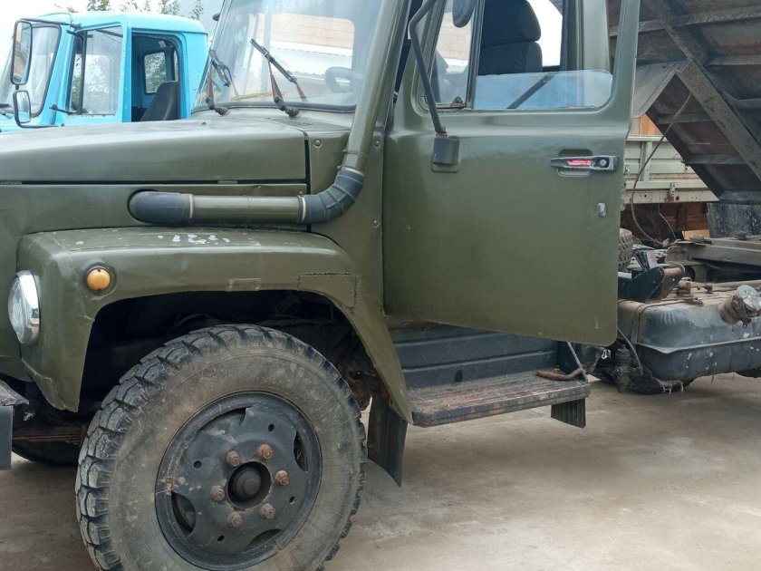 Газ 3307 хаки самосвал