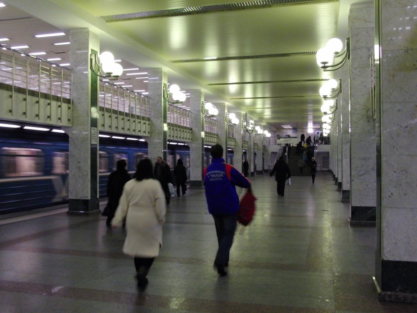 Станция бульвар Дмитрия Донского