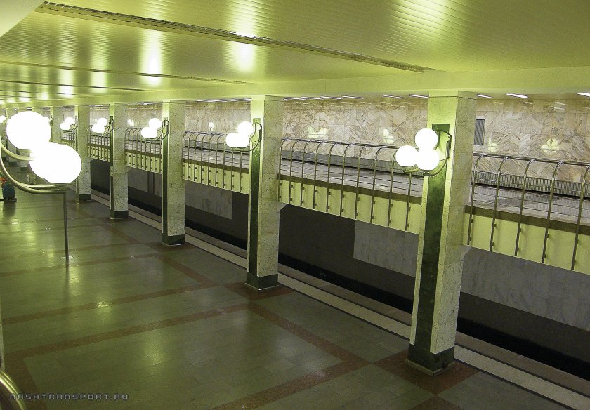 Станция метро бульвар Дмитрия Донского