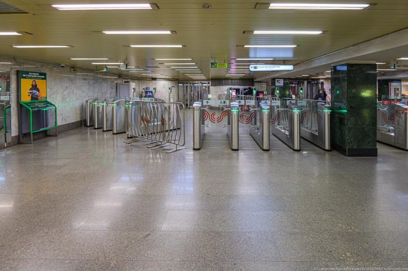 Станция бульвар Дмитрия Донского